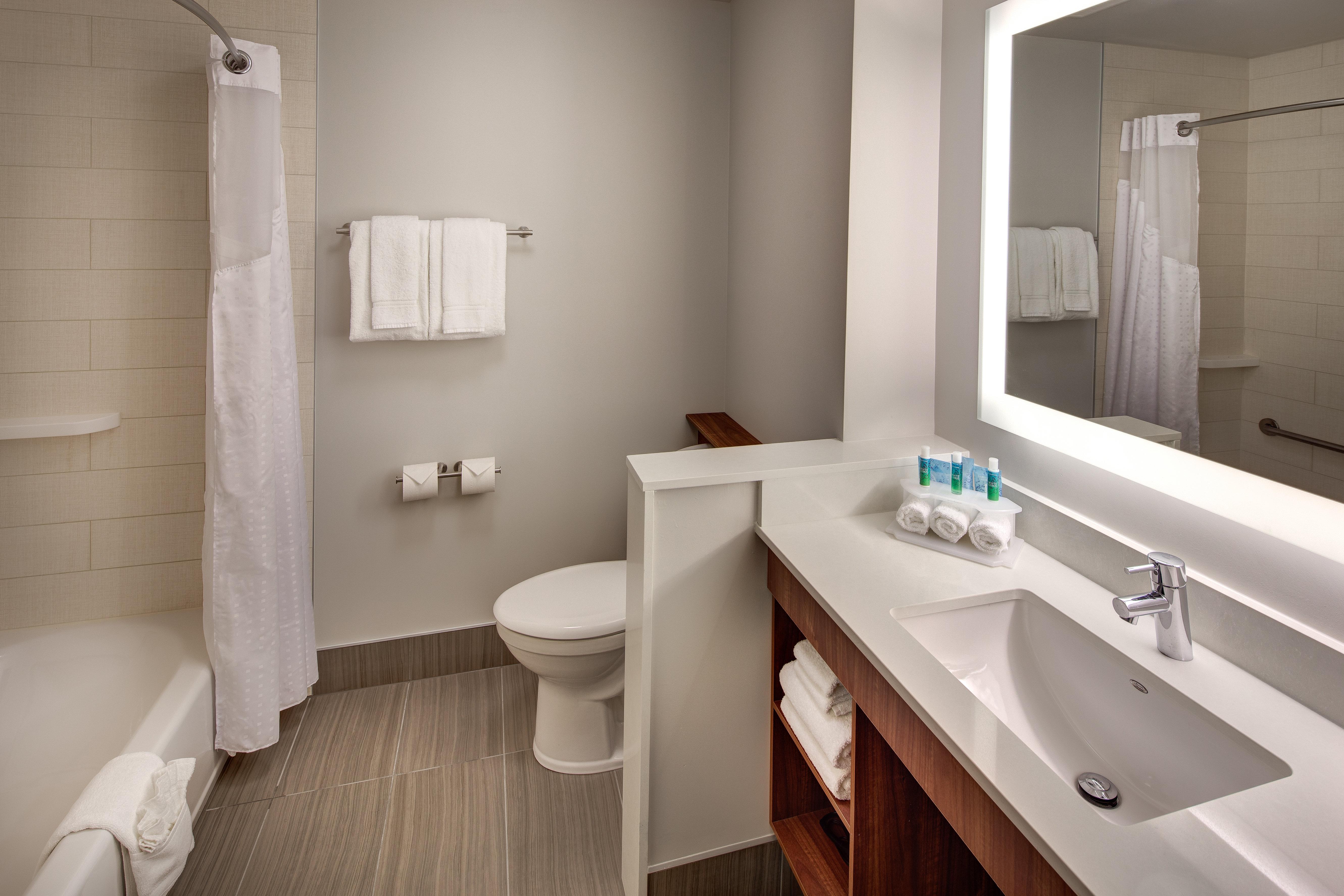Holiday Inn Express & Suites Terrace By Ihg Exterior foto