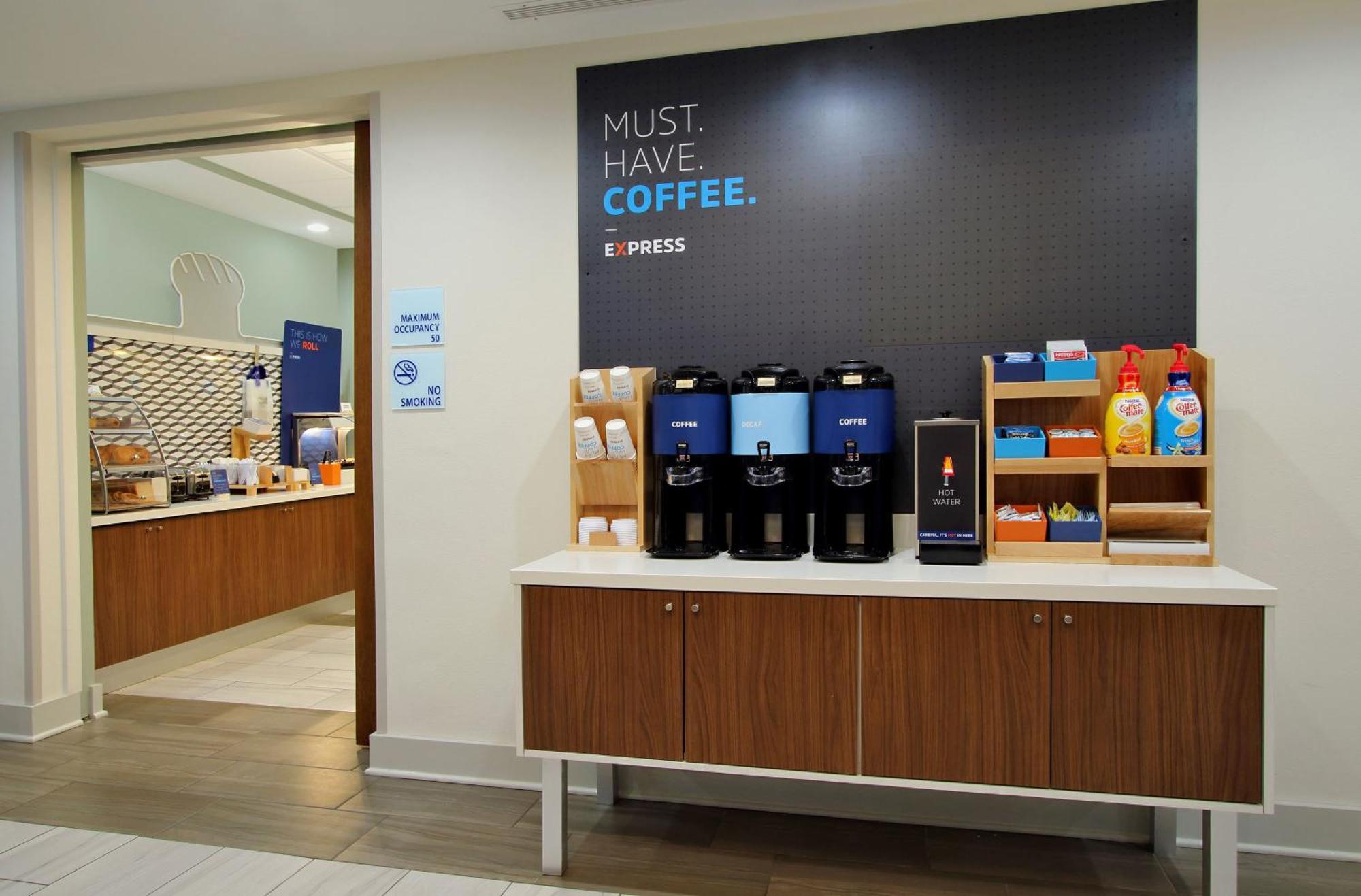 Holiday Inn Express & Suites Terrace By Ihg Exterior foto